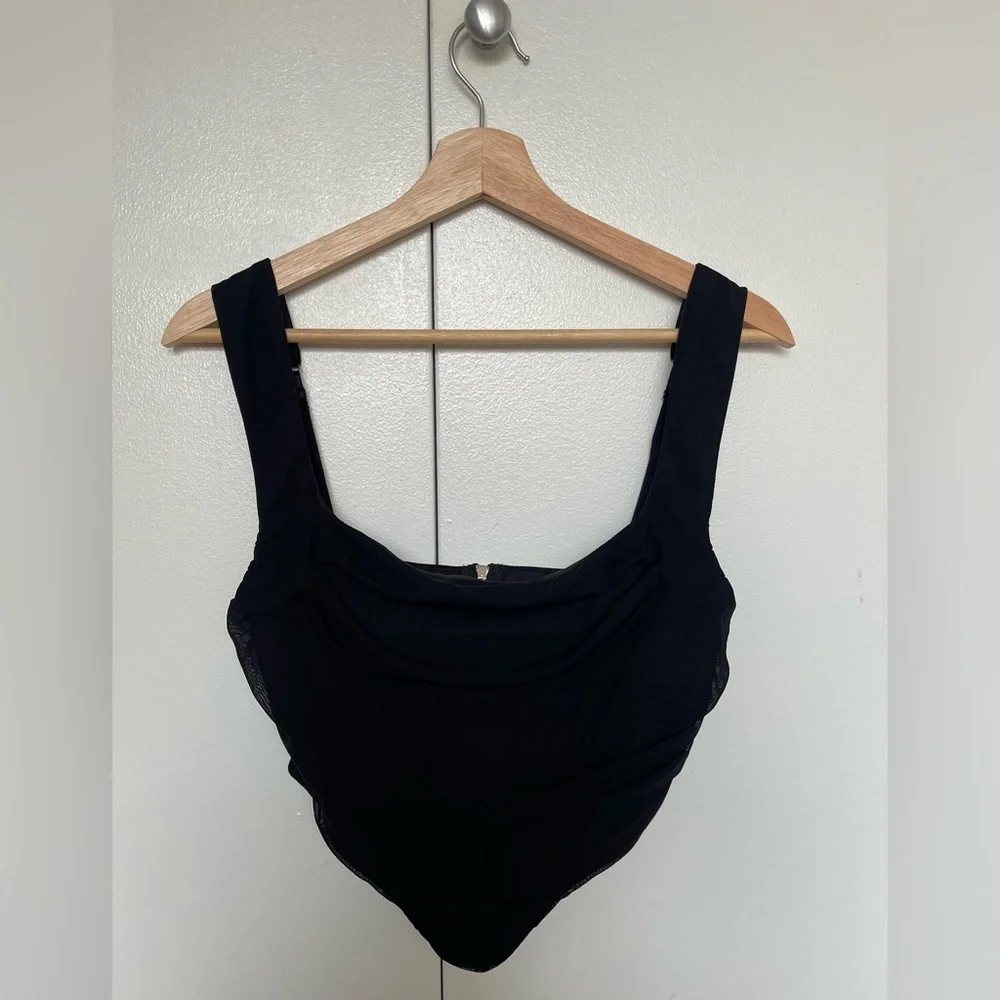 Elegant Black Crop Top - Picture 7 of 9